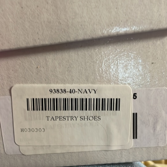 Sundance Tapestry Flats - Picture 6 of 6